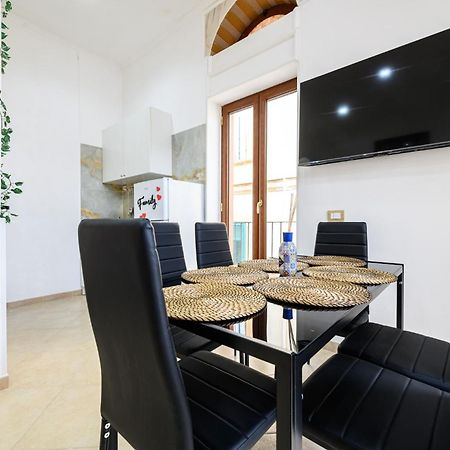 Giordano Suite Center Napoli Bagian luar foto