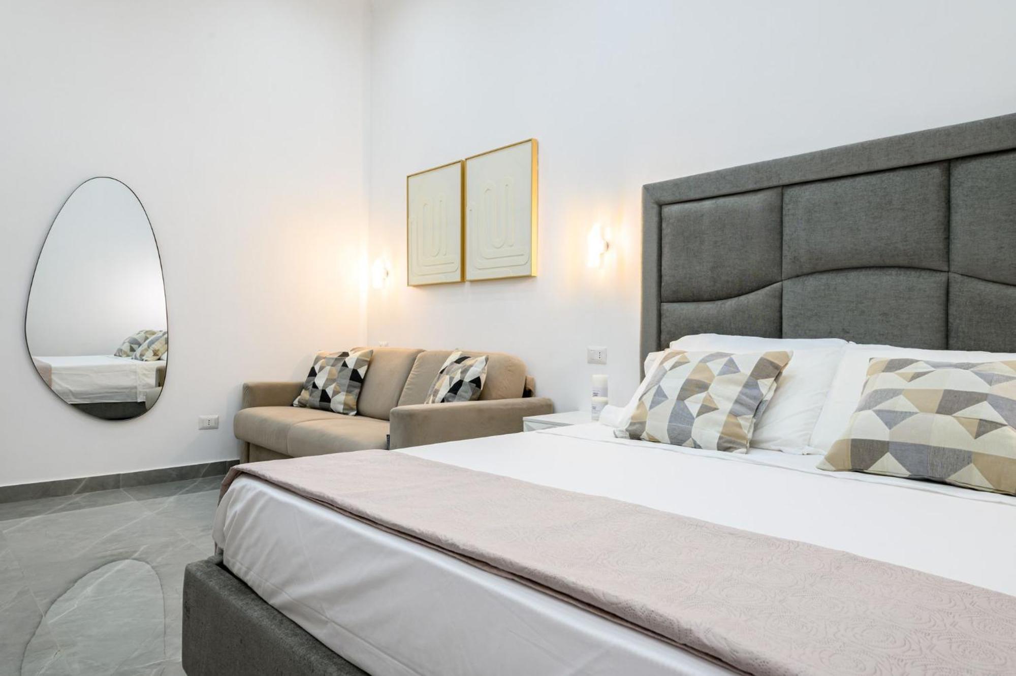 Giordano Suite Center Napoli Bagian luar foto