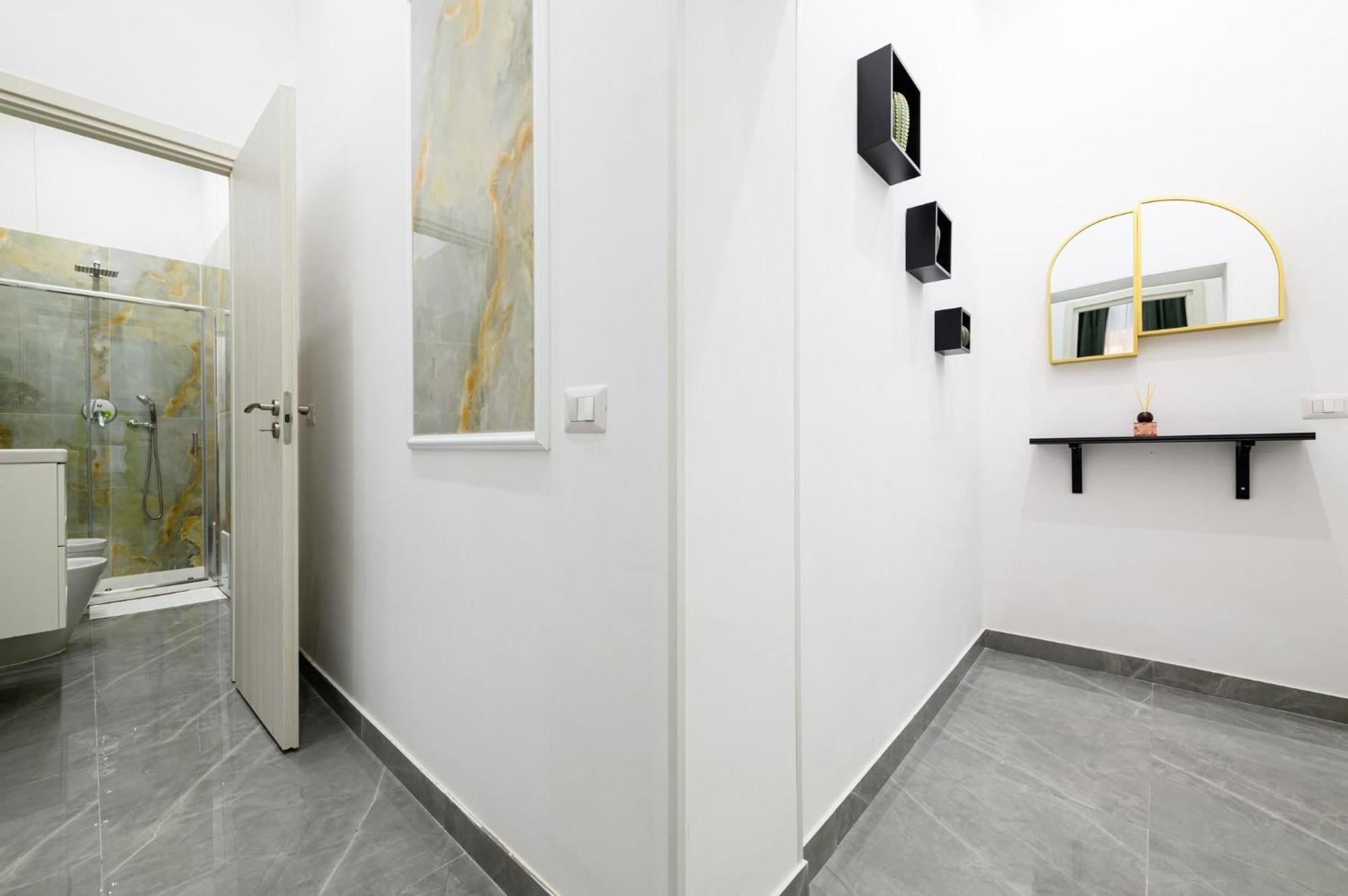 Giordano Suite Center Napoli Bagian luar foto