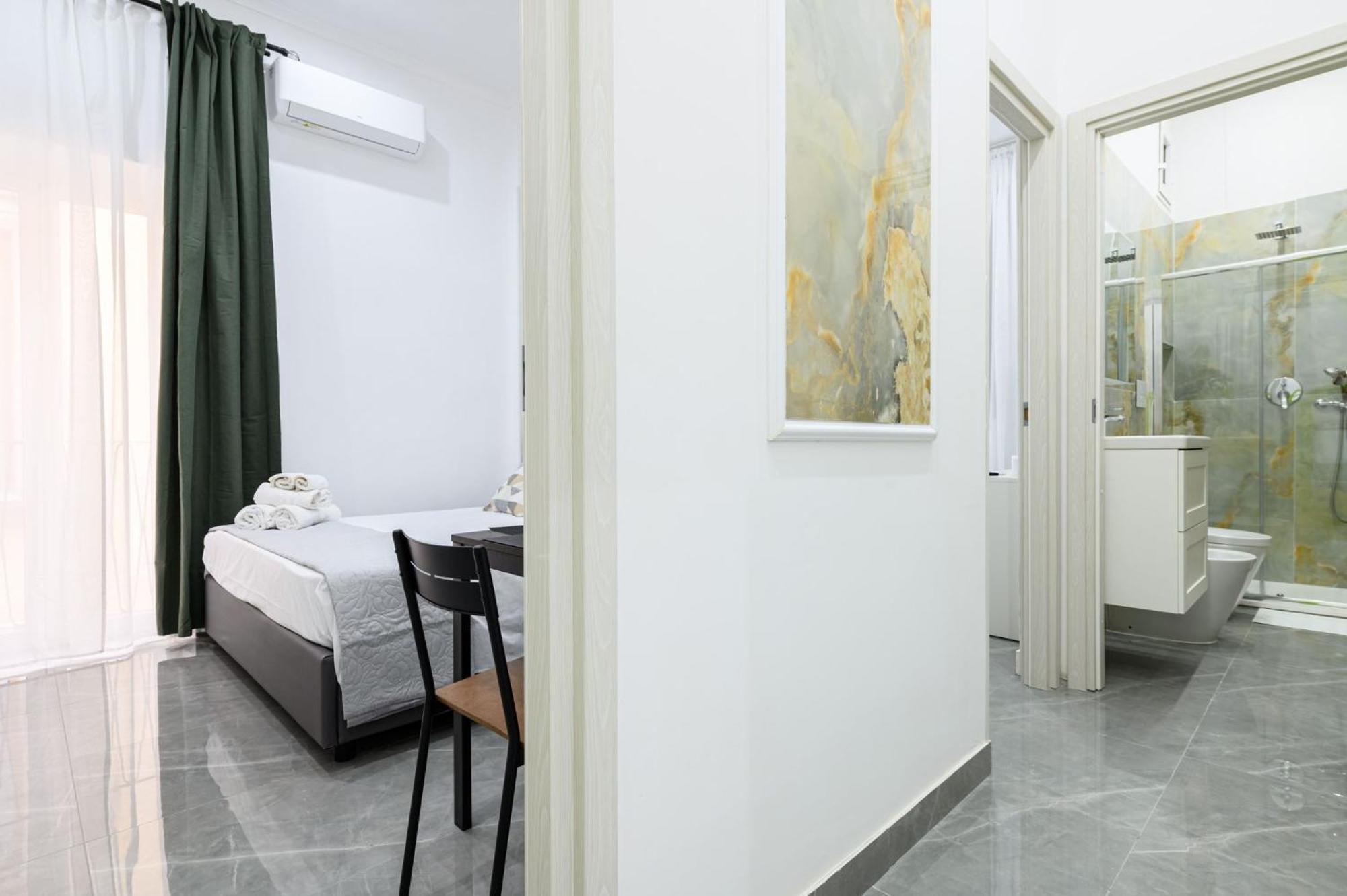 Giordano Suite Center Napoli Bagian luar foto