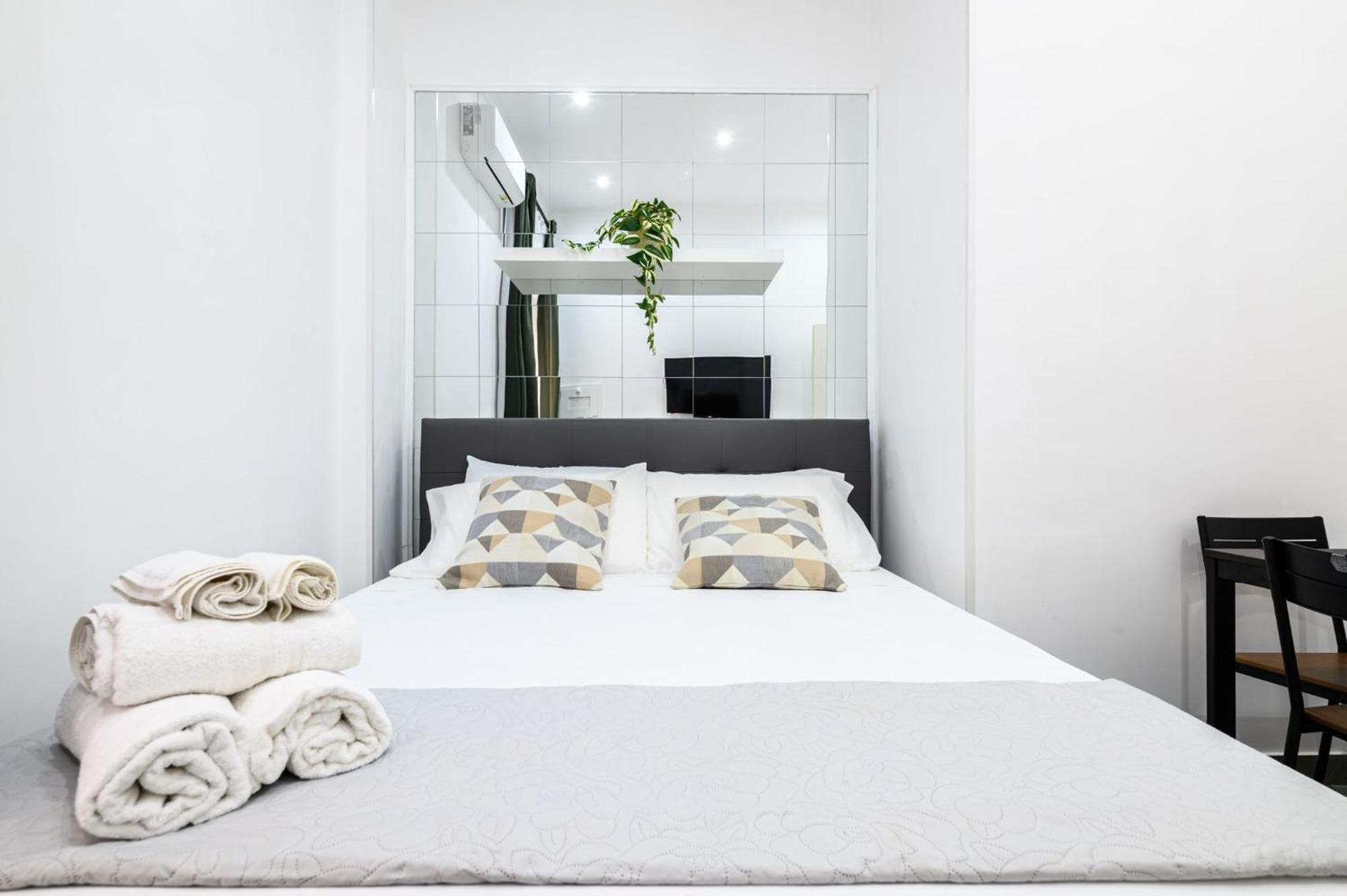 Giordano Suite Center Napoli Bagian luar foto