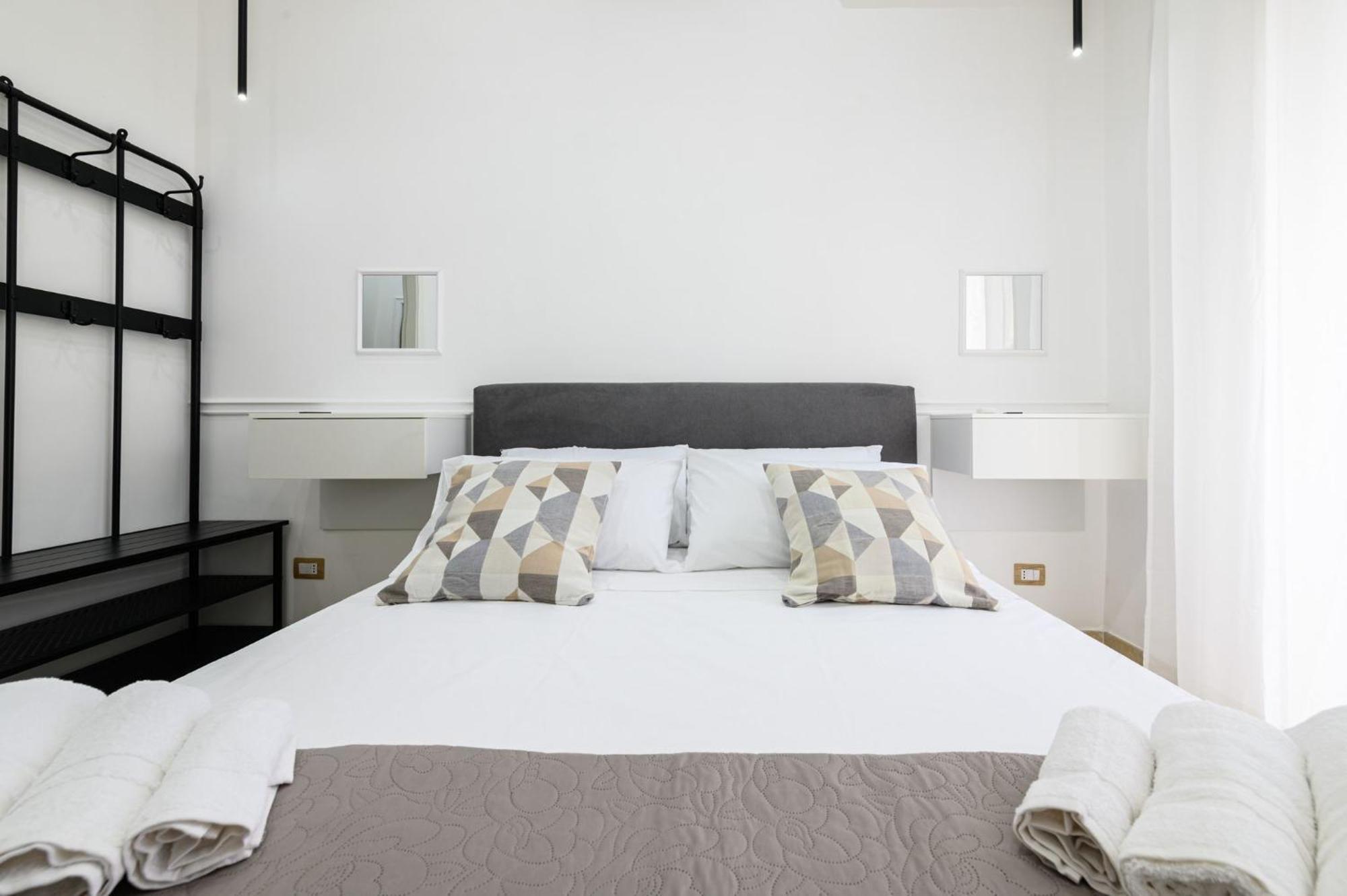 Giordano Suite Center Napoli Bagian luar foto