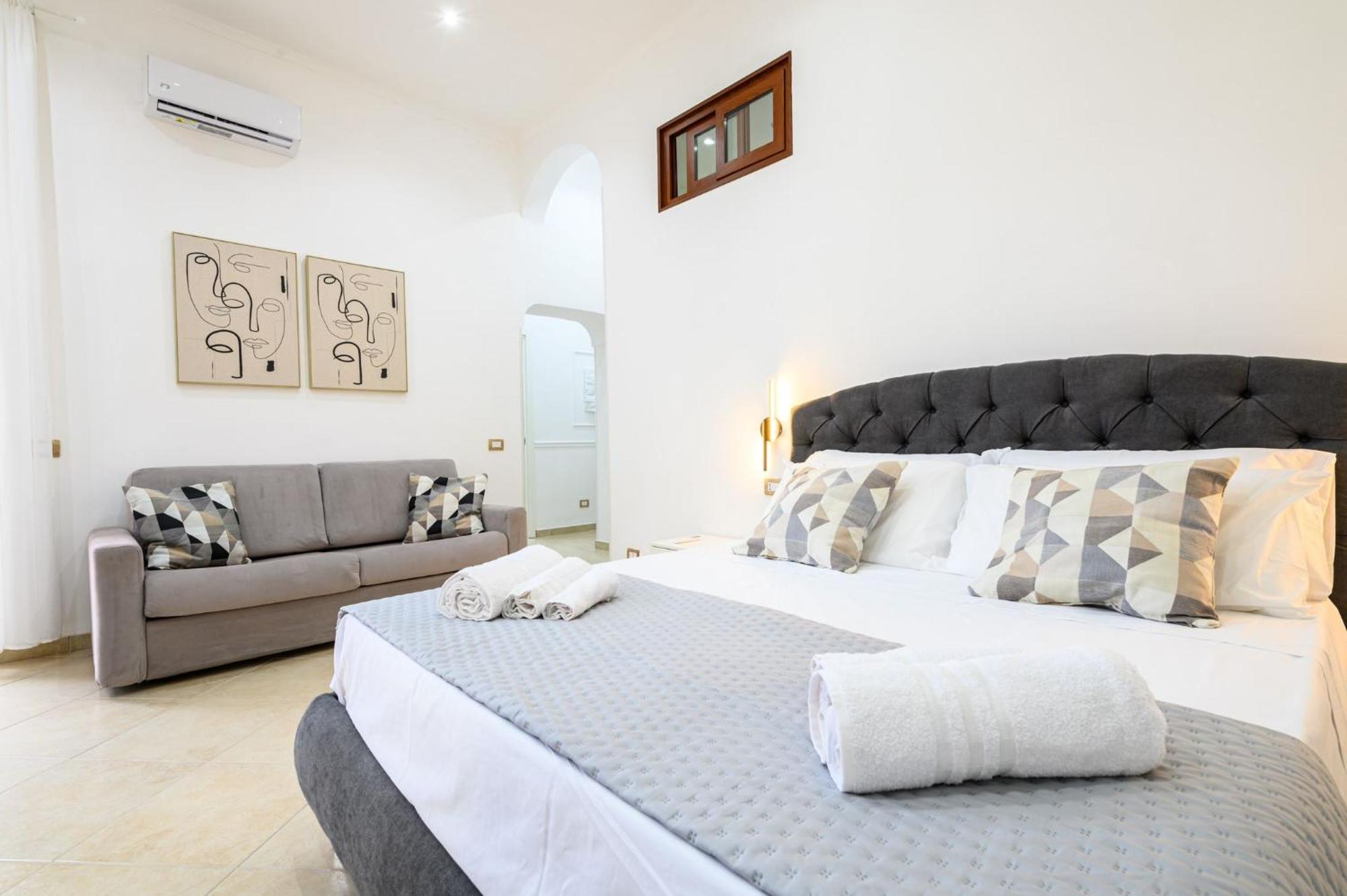 Giordano Suite Center Napoli Bagian luar foto